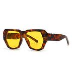 As the picture / Leopard yellow